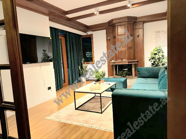 Apartament 1 + 1 me qera ne rrugen Pjeter Bogdani ne Tirane.

Apartamenti ndodhet ne katin e 5-te 